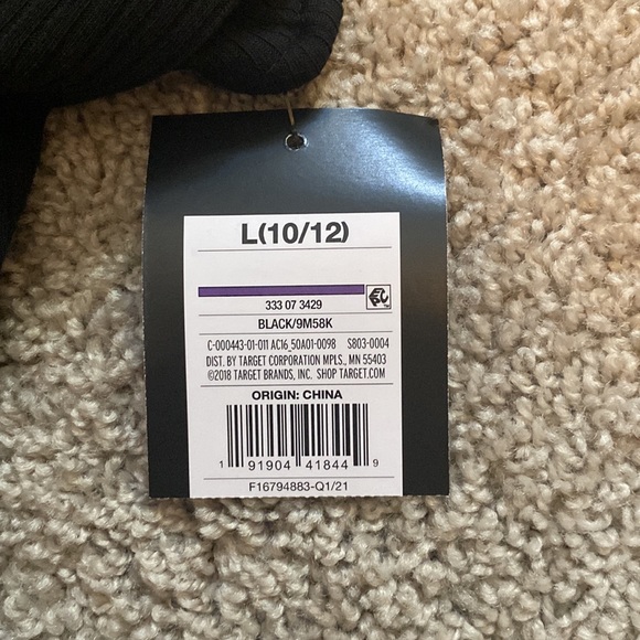 black dress - Picture 2 of 3